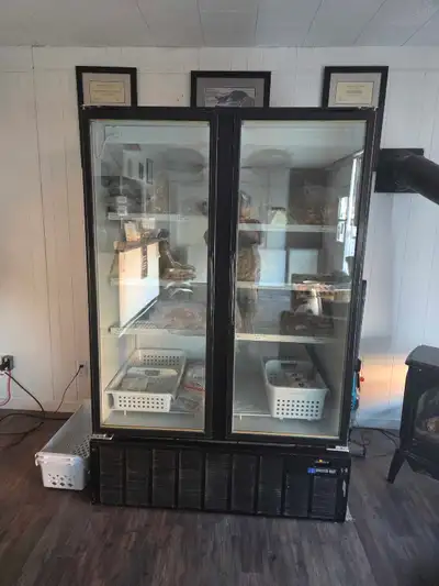 Master bilt 48 inch freezer double door unit works great just too big for space i have