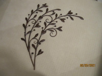 METAL LEAVES WITH BERRIES WALL DECOR