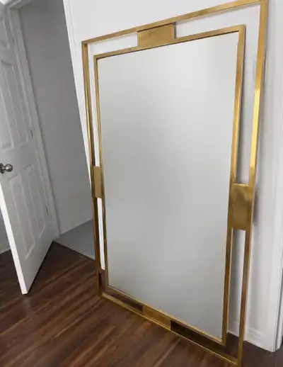 4 MIRROIR MIRROR RECTANGULAR ET ROND ET CARREE ET OVAL BON ETAT, View more