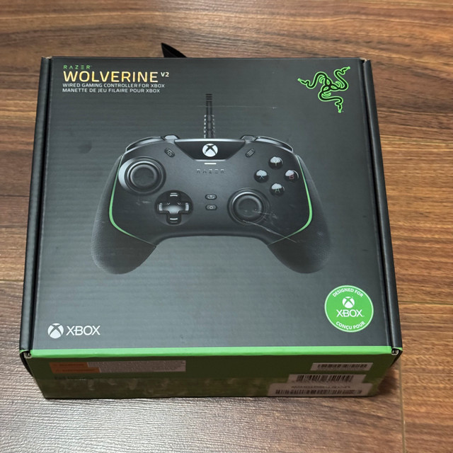 Razer Wolverine V2 Xbox Series X/S One New in Xbox Series X & S in City of Halifax