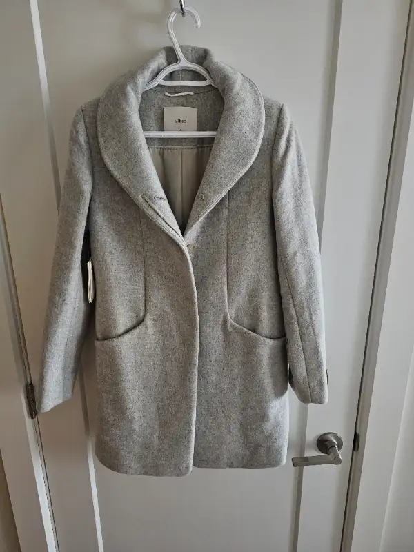 Aritzia Brand New Cocoon Coat for sale!! in Women's - Tops & Outerwear in City of Halifax - Image 3