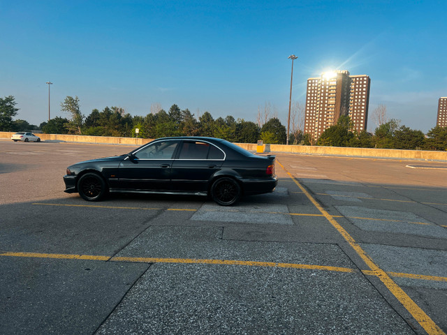 A classic BMW 1998 (E39) 528i. 5 Speed Manual.Lots of new parts in Cars & Trucks in City of Toronto - Image 3