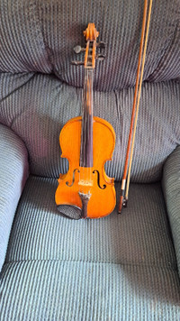 Vintage fiddle