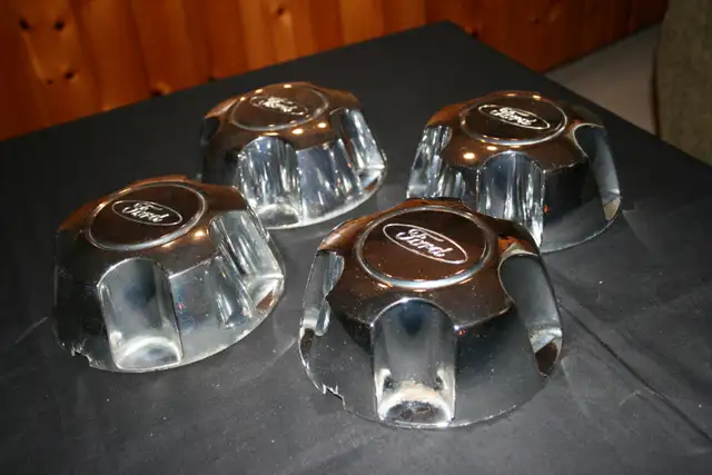 FORD TRUCK CENTER CAPS in Other Parts & Accessories in Ottawa - Image 4