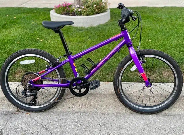 Garneau 20 inch aluminum frame kids bike in Kids in Markham / York Region - Image 2