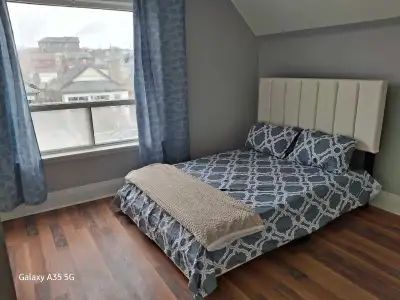 ROOMS FOR RENT / WHOLE HOUSE – WESTON RD & ROGERS Prime location at Weston Rd & Rogers • Close to Ch...
