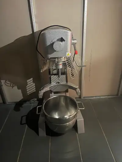 Commercial 30Qt Capacity Planetary Stand Mixer - 110V-Single Phase Asking Price :$1250 Retail Price...