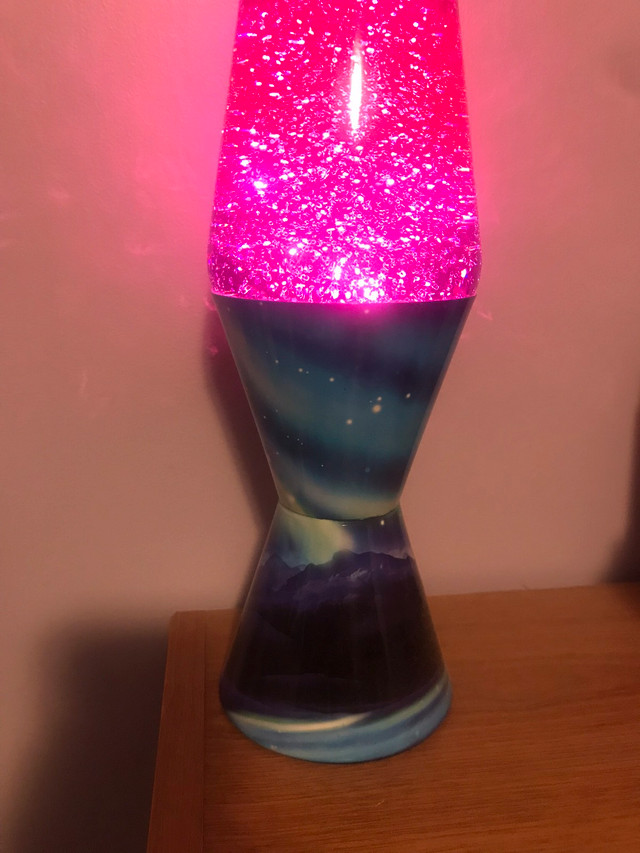 rainbow glitter lava lamp  in Kids & Youth in Moncton - Image 2