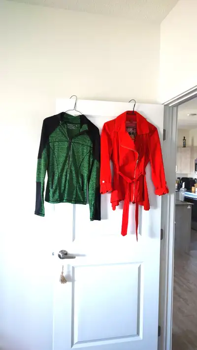 Tops  (7) - Medium,  like new, View more