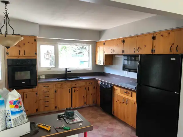 Roy's Kitchens516248384172216321