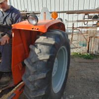 Tractor with bucket