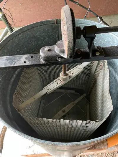 4-frame honey extractor, View more