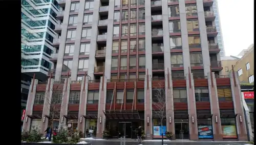 One Bedroom condo with balcony rental $2200/month for minimum 1 year lease. High Floor. In-Suite lau...