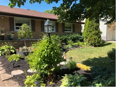 ‼️CALL OR TEXT TO SET UP A SHOWING TODAY 705-991-7790‼️ ➡️ Beautiful Bungalow Located On A Quiet Str...