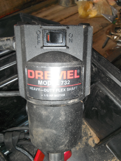 Dremel 732 heavy duty flex shaft tool. Complete with variable speed control, extra flex shaft, sever...