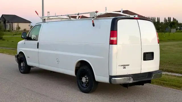 2007 duramax Chevy Express 3500553399228564787204