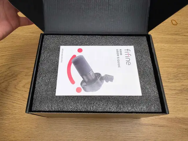 : Fifine AmpliGame K688 XLR/USB Dynamic Microphone in Pro Audio & Recording Equipment in London - Image 4