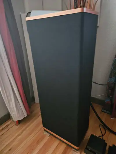 Vandersteen 2ce Sig ll , View more