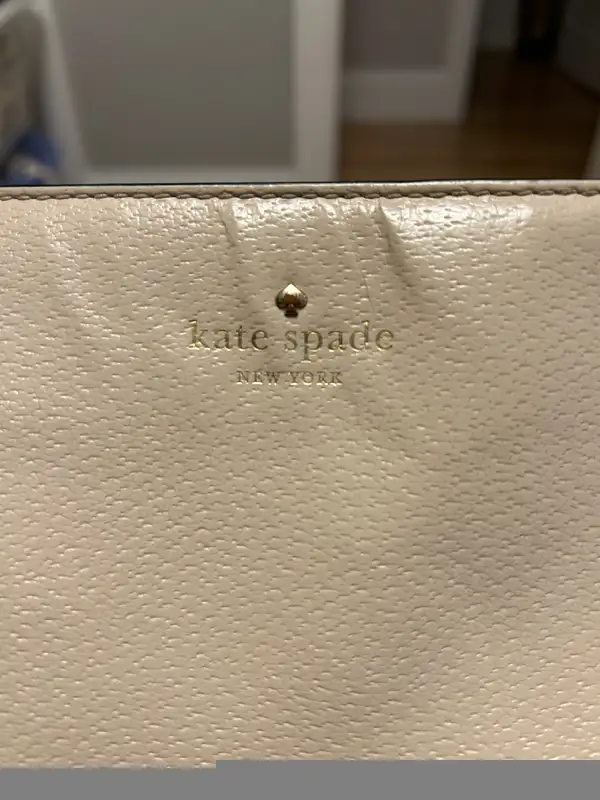 Authentic Kate Spade Purse / Crossbody Purse in Women's - Bags & Wallets in Dartmouth - Image 3