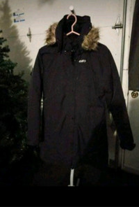 Manteau d' hiver LG noir pour femme,  grandeur médium 