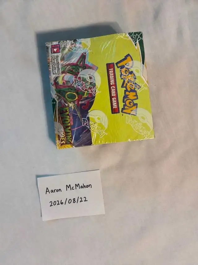 Evolving Skies Booster Box