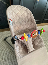 BabyBjorn Bouncer with toys excellent clean condition except for