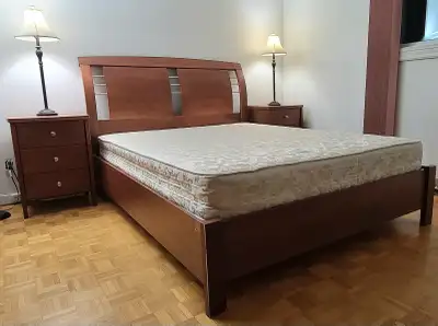 Lit Queen tête de lit matelas 2 tables de nuit, View more