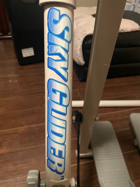Sky Glider Exercise Machine in Exercise Equipment in Edmonton - Image 2