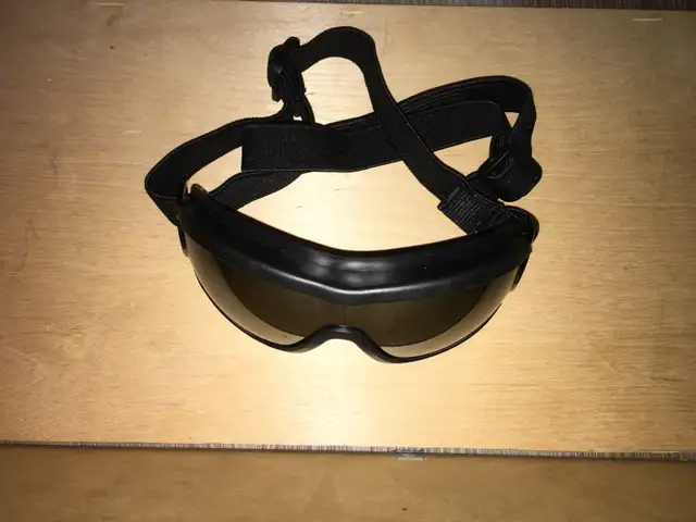 Bike goggles in Clothing, Shoes & Accessories in City of Montréal - Image 7