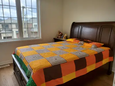 Beautiful Private Room for rent in house Prime Location Brampton