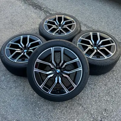 Style 907M 20" Staggered BMW 7 Series - i7 - X3 Original jet-black *M-Sport* Rims with TPMS and Brid...