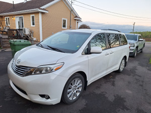 2015 Toyota Sienna Xle