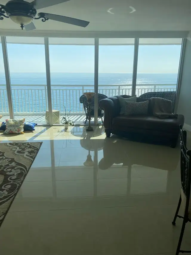 SPECTACULAR POMPANO BEACH CONDO in Florida in Canada - Image 11