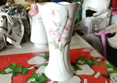 Vintage chinese porcelain flower vase 10" tall, View more