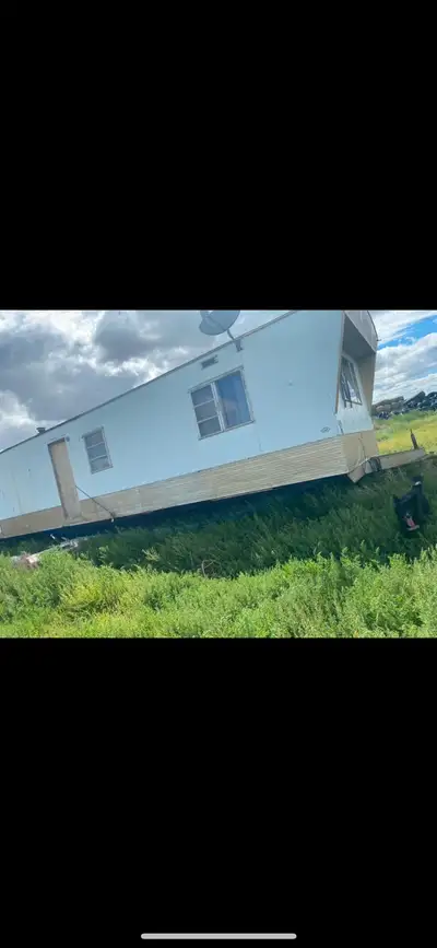 Reposting as wasn’t picked up and need it moved would make a great cabin or hired hand house! Older...