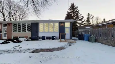 Charming & Spacious 3-Bedroom Upper Level in North Guelph Bright, bright, and functionally laid out,...