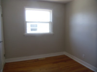 1 Room in a 3-Bedroom apartment in Dartmouth by the bridge