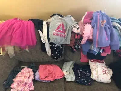 All in impeccable shape. No rips/stains/tears. Various amounts of clothing. All seasons. Asking $20....
