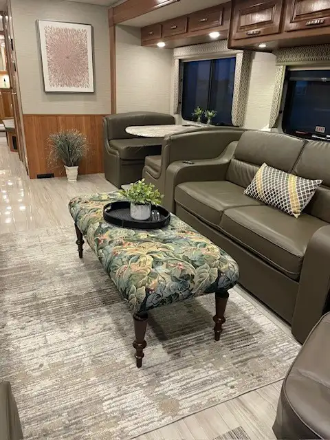 2019 Jayco Embark 39T2 Motorhome - Low Miles in RVs & Motorhomes in Grande Prairie - Image 5