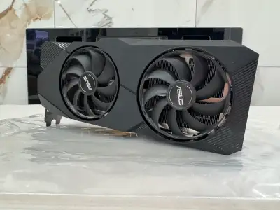 Selling an ASUS RTX 2080 Super Dual Evo OC 8GB. Fans spin, however the card does NOT display output...