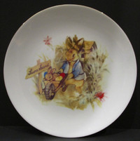 VINTAGE "LAURA SECORD" BUNNY PLATE, MINT CONDITION