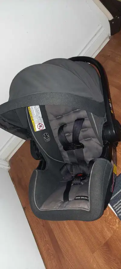 Graco SnugRide SnugLock 35 click and connect, View more