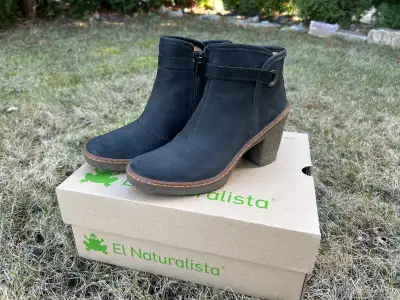 El Naturalista Women's Leather Shoes Size 8.5 (EU 39), View more