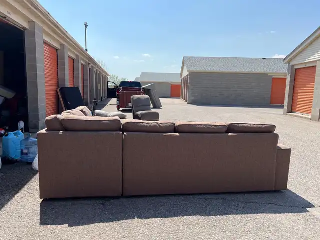 Brown U Shaped Sectional  in Couches & Futons in Kingston - Image 6