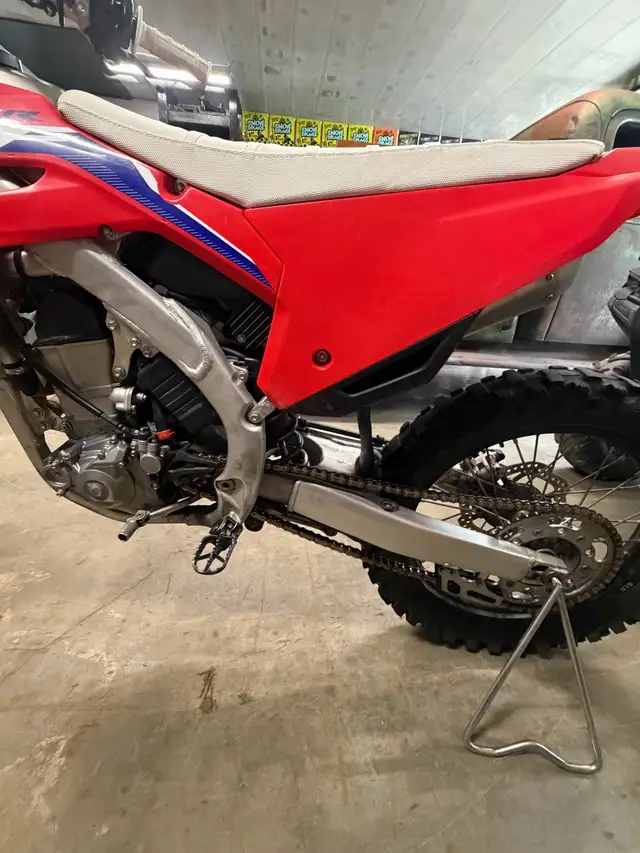 2022 CRF 450R in Dirt Bikes & Motocross in Muskoka - Image 7