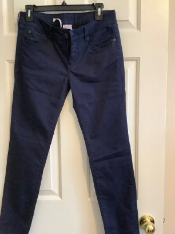 LADIES DRESS PANTS SIZE 4-6 in Women's - Bottoms in Edmonton - Image 4