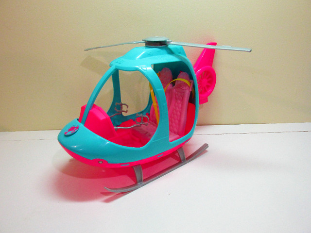 Hélicoptère pour poupée Barbie dans Jouets et jeux  à Sherbrooke