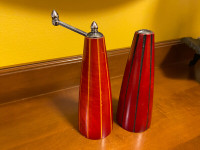Retro Style William Bounds PEP Art Salt Shaker Pepper Mill Set