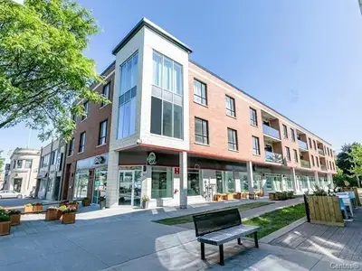 3 1/2 À louer 3 min a pied metro Cote-Vertu, ligne Orange. Disponible 1 juillet . Possibilité de dém...