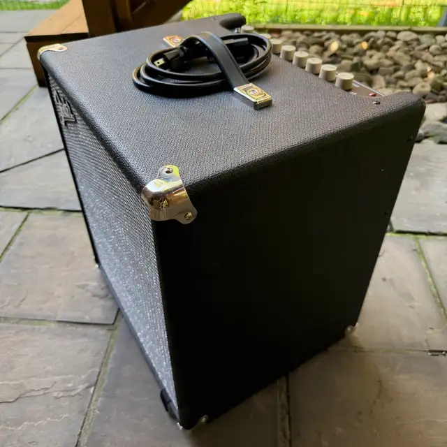 Fender Rumble 100 bass amp in Amps & Pedals in Oakville / Halton Region - Image 7